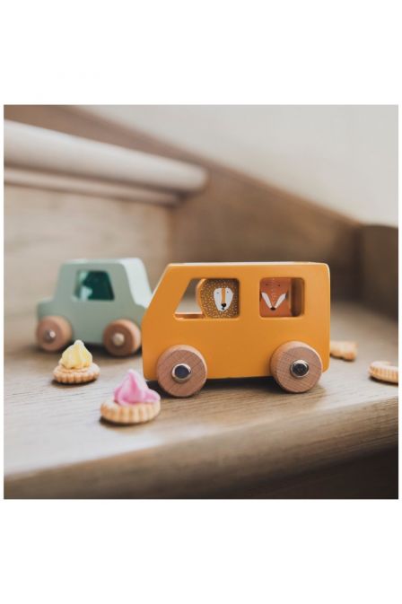 WOODEN ANIMAL CAR SET Trixie Baby